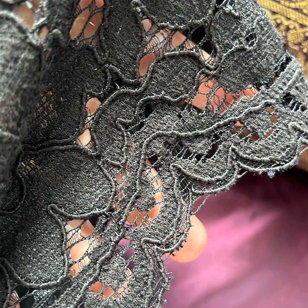 Bebe Black embroidered lace Jumpsuit w/cap sleeves pockets zip & tie Size 8 - Picture 14 of 14